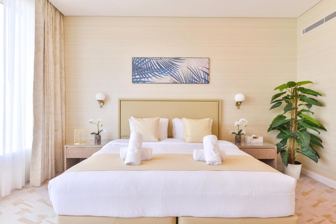 Ultra Luxury Palm Tower With Shared Hotel Facilities Dubaj Kültér fotó