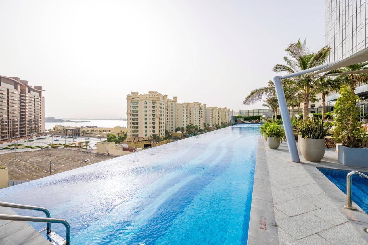 Ultra Luxury Palm Tower With Shared Hotel Facilities Dubaj Kültér fotó